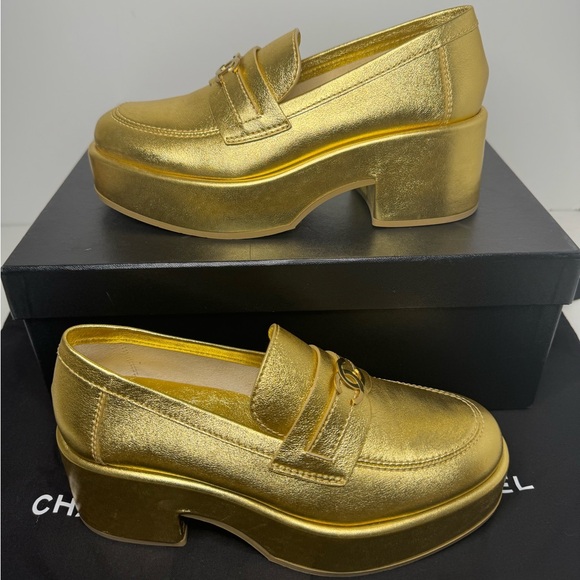 Authentic Chanel Gold Platform Loafer New - Picture 1 of 7